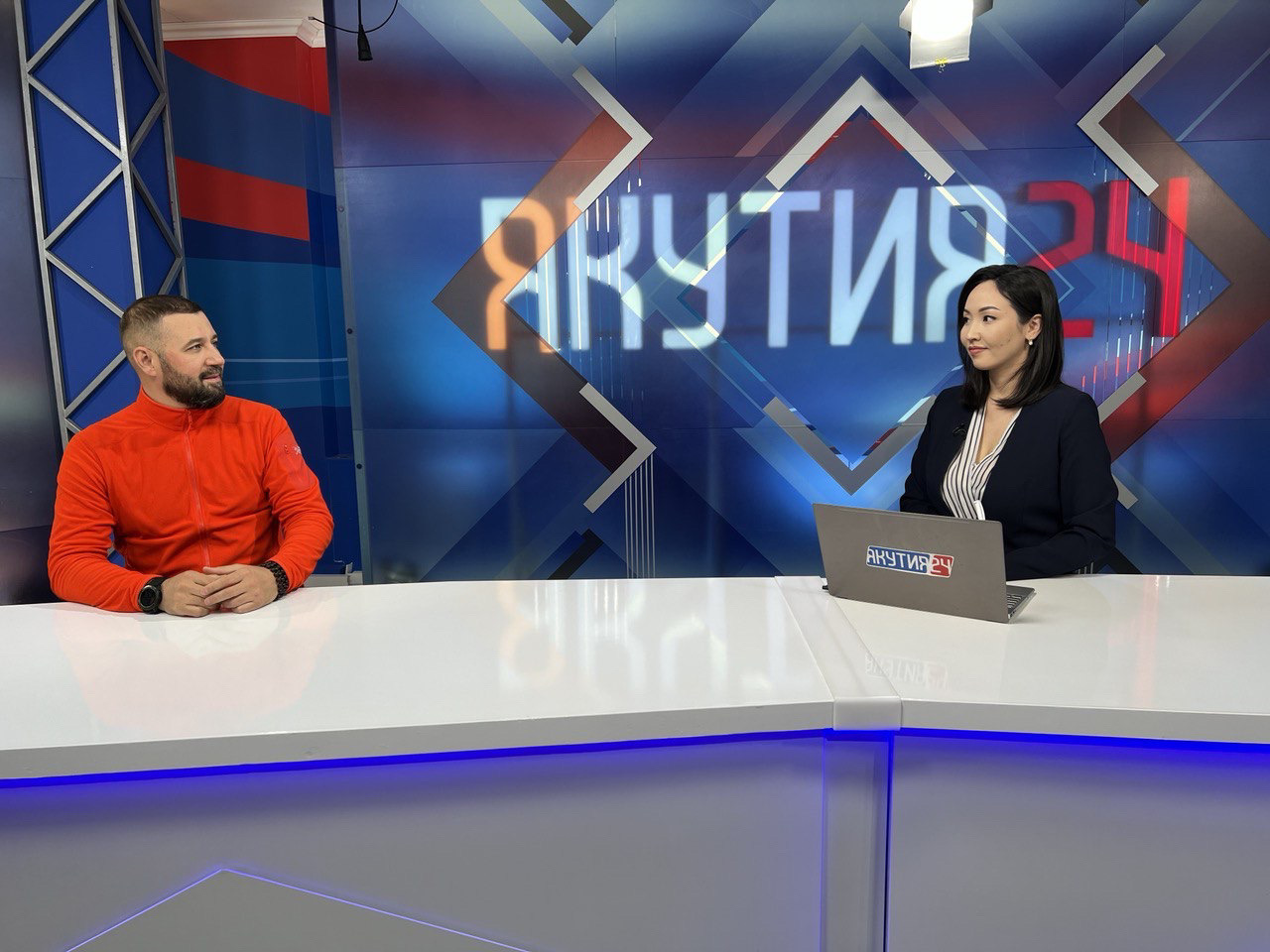 Обсуждение таяния вечной мерзлоты в эфире телеканала Якутия24